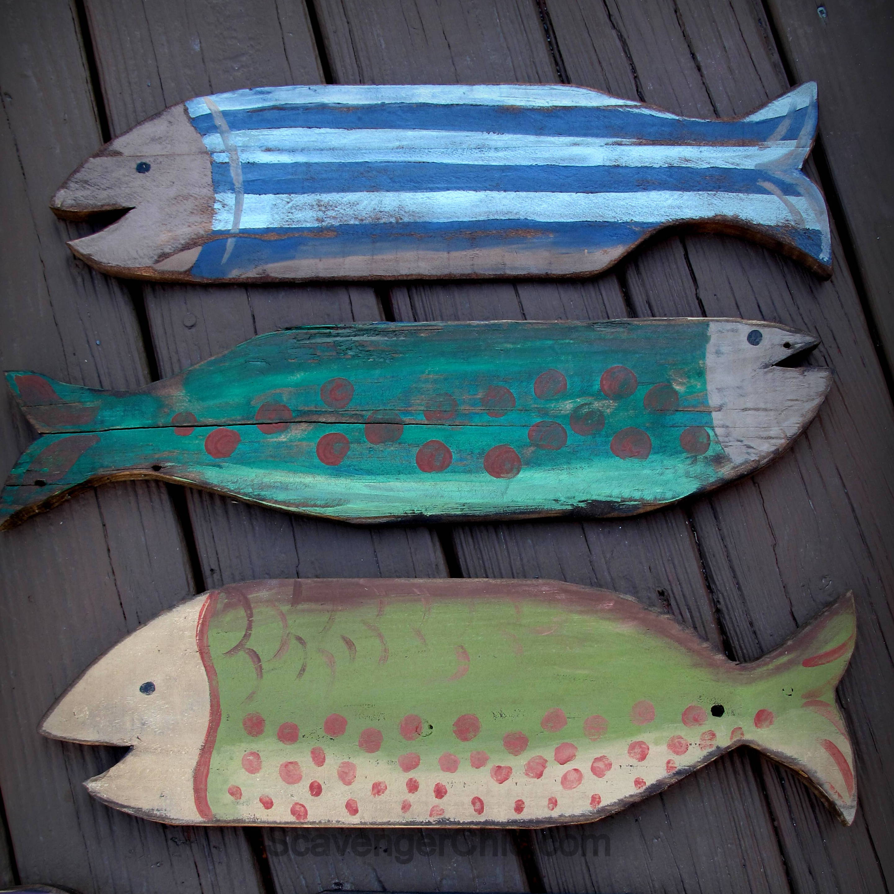 Pallet Wood Fish Wall decor diy - Scavenger Chic